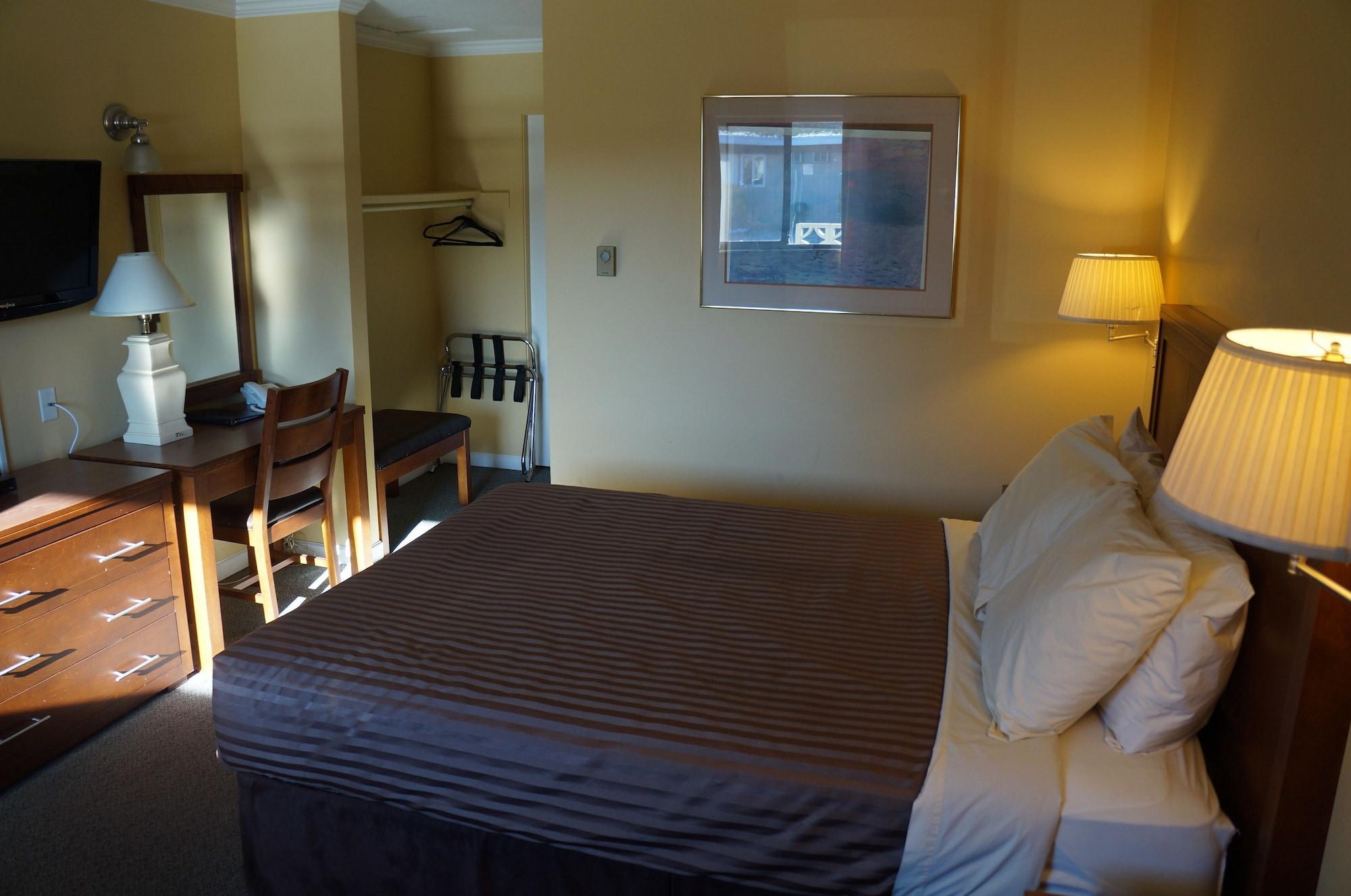Westward Inn & Suites Лангли Екстериор снимка