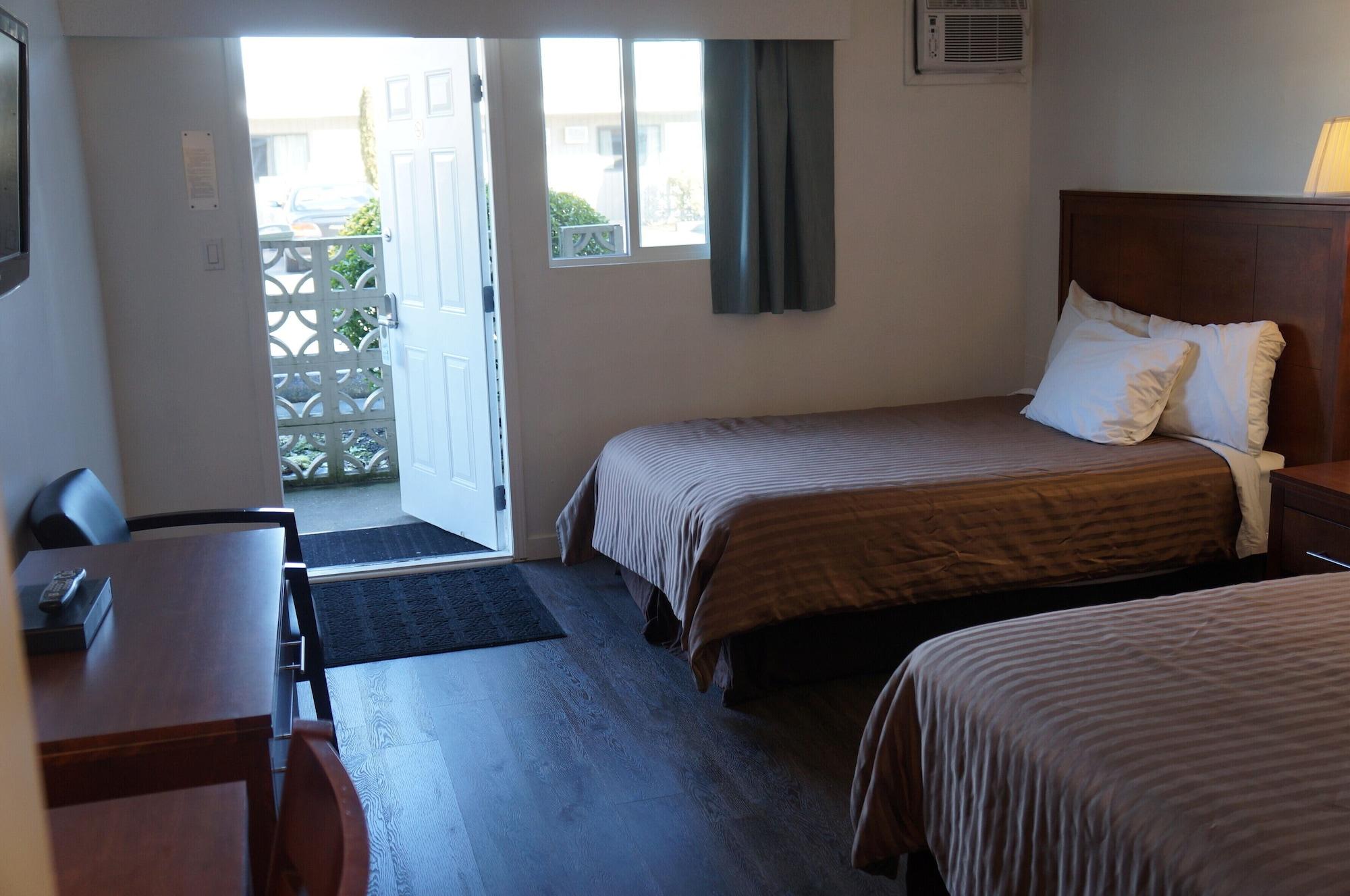 Westward Inn & Suites Лангли Екстериор снимка
