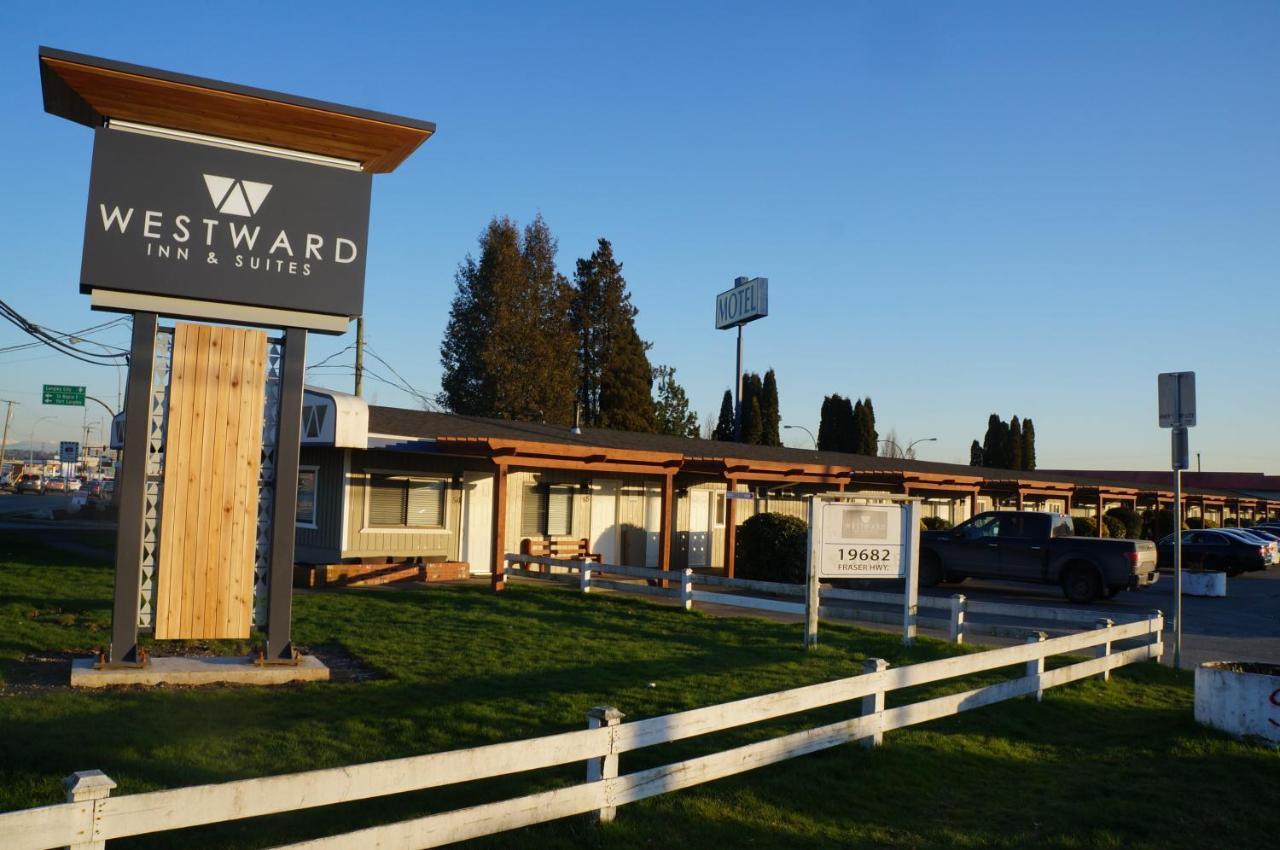 Westward Inn & Suites Лангли Екстериор снимка
